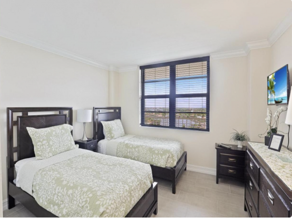 Beachfront 2 Bedroom Marco Island Condo Sleeps 4 Guests