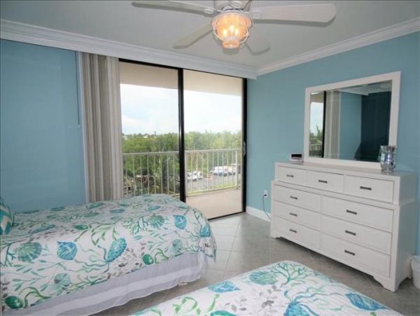 Marco Island Condo 919105