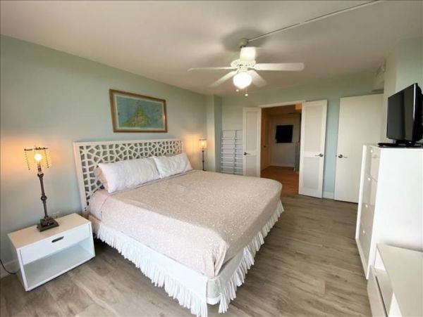 Marco Island Condo 919107
