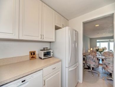 Sarasota Vacation Townhouse Sleeps Six Guests.