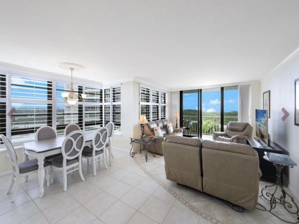 Enjoy Captivating Gulf Views Great Pool