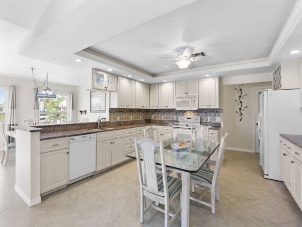 South end Marco Island Vacation Home 2 miles to beach