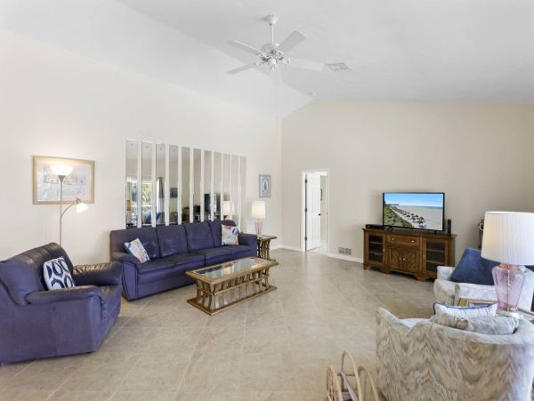 South end Marco Island Vacation Home 2 miles to beach