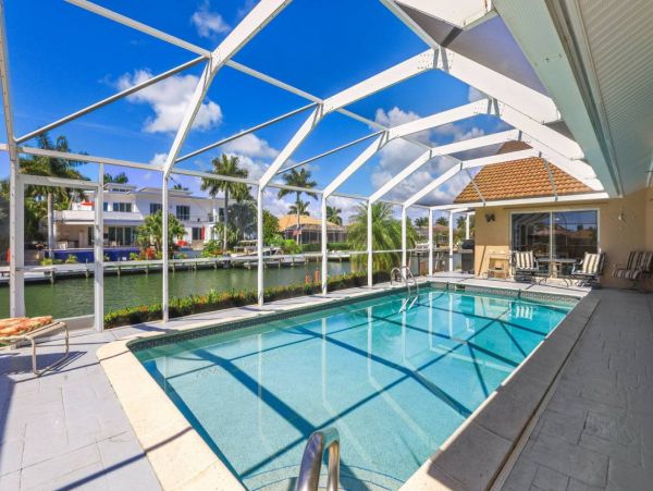 South end Marco Island Vacation Home 2 miles to beach