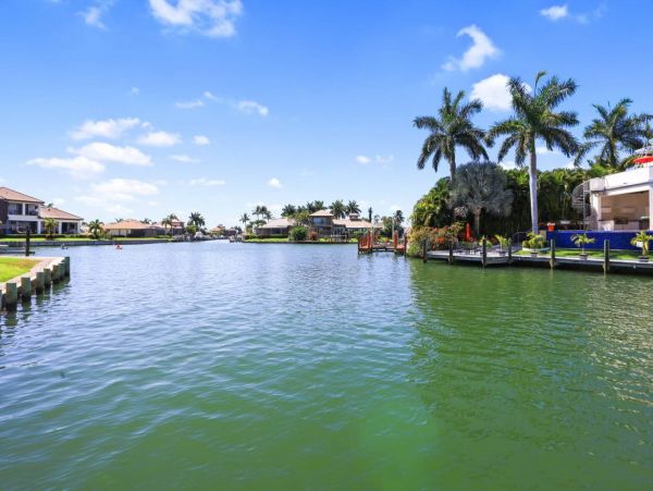 South end Marco Island Vacation Home 2 miles to beach