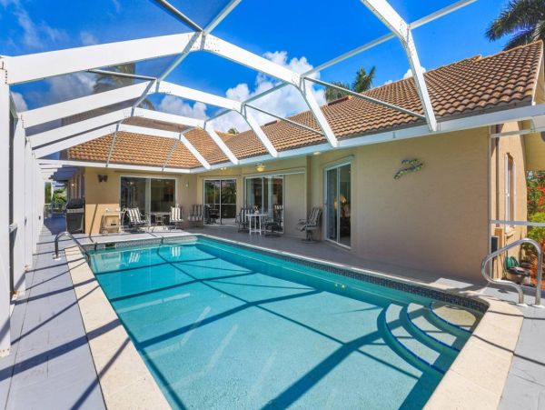 South end Marco Island Vacation Home 2 miles to beach
