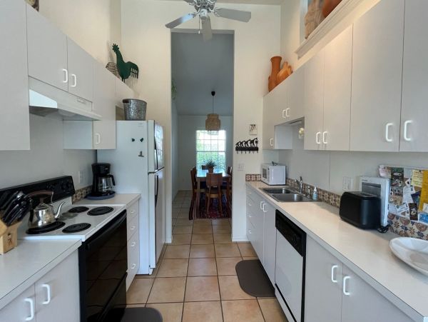 3 Bedroom Vacation Pool Home in Marco Island Close to Beach