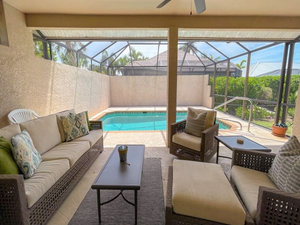 3 Bedroom Vacation Pool Home in Marco Island Close to Beach