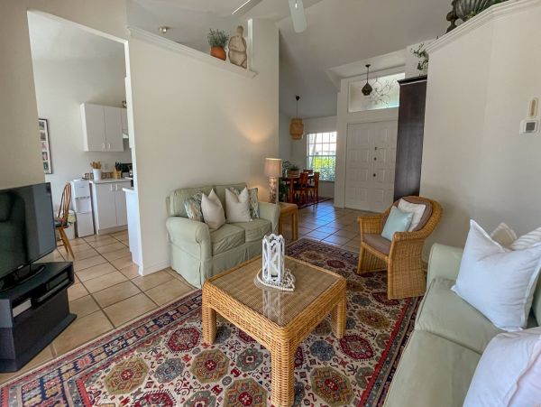 3 Bedroom Vacation Pool Home in Marco Island Close to Beach