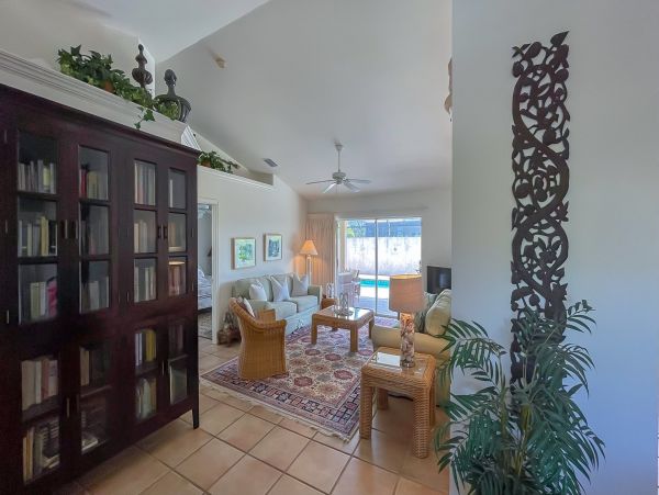 3 Bedroom Vacation Pool Home in Marco Island Close to Beach