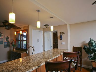 Longboat Key  2 Bedrooms Vacation Condo Bay Views Sleeps 4