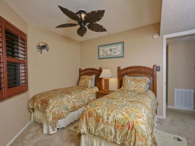 Longboat Key  2 Bedrooms Vacation Condo Bay Views Sleeps 4