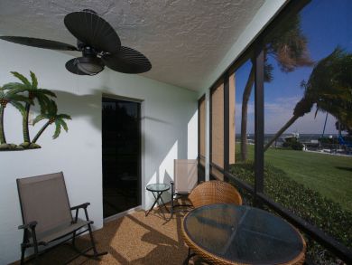 Longboat Key  2 Bedrooms Vacation Condo Bay Views Sleeps 4