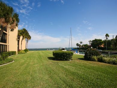 Longboat Key  2 Bedrooms Vacation Condo Bay Views Sleeps 4