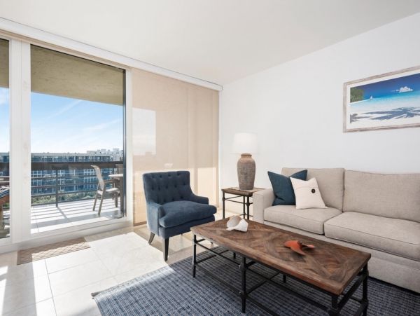 Top Floor Beachplace unit Building 3