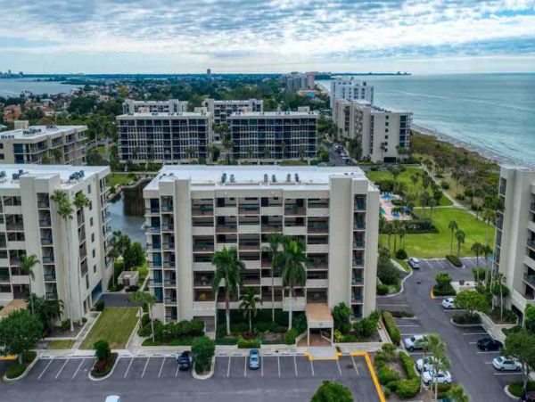 Top Floor Beachplace unit Building 3