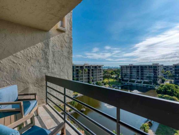 Top Floor Beachplace unit Building 3