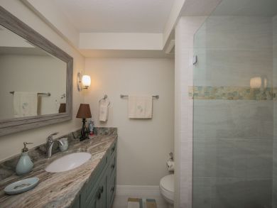 Longboat Key Vacation Condo Sleeps 4 Guests Walk to Beach