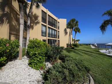 Longboat Key Vacation Condo Sleeps 4 Guests Walk to Beach