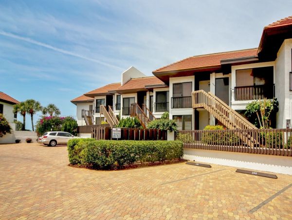 Longboat Key Vacation Beach Condo Partial Gulf Views