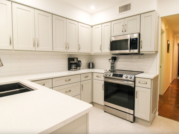 Beautiful Longboat Key Vacation Condo Walk to Beach