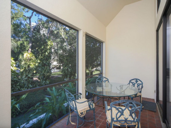 Beautiful Longboat Key Vacation Condo Walk to Beach