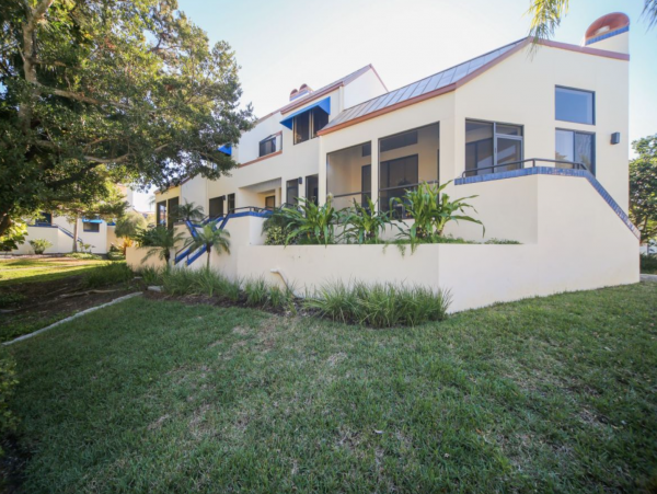 Beautiful Longboat Key Vacation Condo Walk to Beach