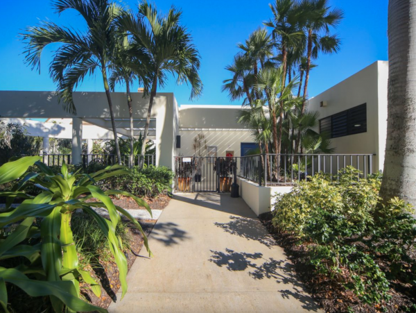 Beautiful Longboat Key Vacation Condo Walk to Beach