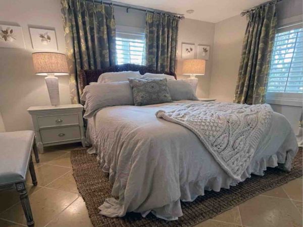 Captiva Beachfront Vacation Cottage Private Beach - 6 Guests