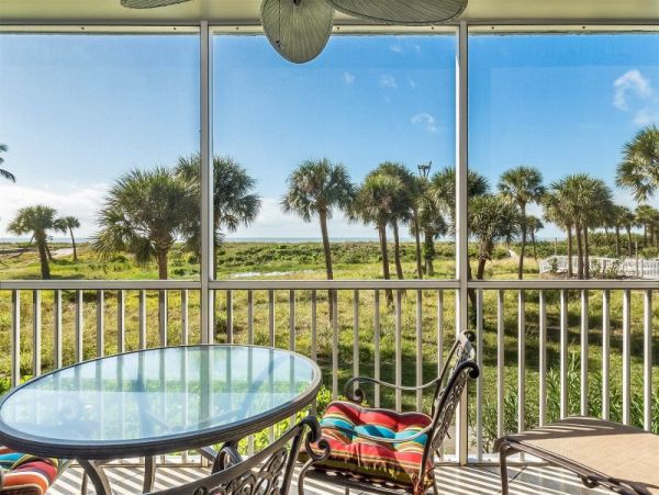 Luxury Beachfront Condo Island Resort - Perfect Getaway