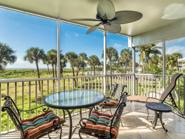 Luxury Beachfront Condo Island Resort - Perfect Getaway