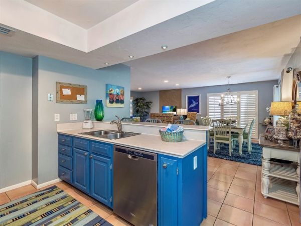 Luxury All the Way Captiva Vacation Pool Home Walk To Beach