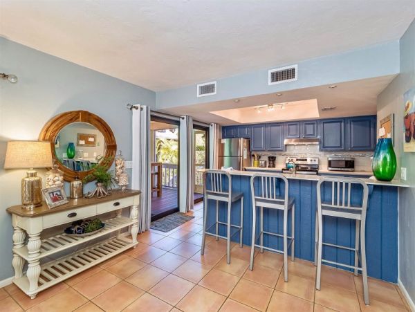 Luxury All the Way Captiva Vacation Pool Home Walk To Beach