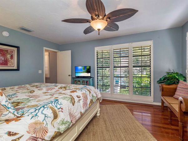 Luxury All the Way Captiva Vacation Pool Home Walk To Beach