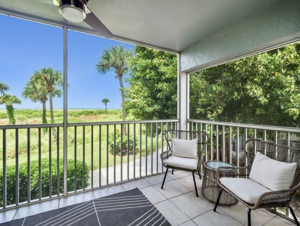 Captiva Island Vacation Condo On Beach Sleeps Six Guests
