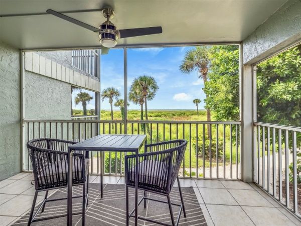 Captiva Island Vacation Condo On Beach Sleeps Six Guests
