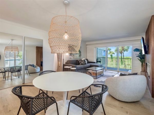 Captiva Island Vacation Condo On Beach Sleeps Six Guests