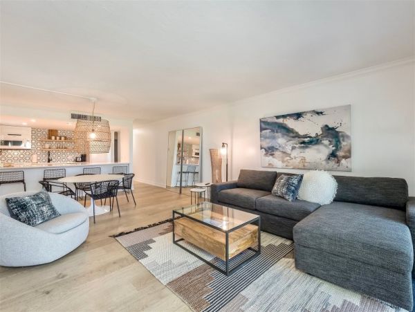 Captiva Island Vacation Condo On Beach Sleeps Six Guests