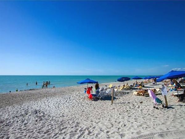 Captiva Island Vacation Condo On Beach Sleeps Six Guests