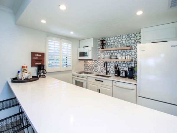 Captiva Island Vacation Condo On Beach Sleeps Six Guests
