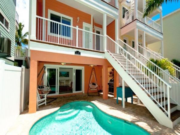 One Min Walk to Beach homes Beach Five Bedroom Homes Beach