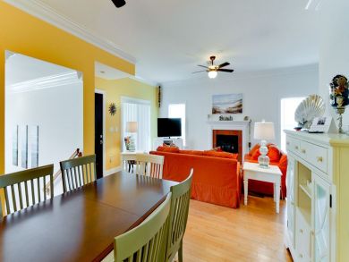 Holmes Beach 4 Bedroom Vacation Home Sleeps 10 with Pool Holmes Beach 4 Bedroom Vacation Home Sleeps 10 with Pool