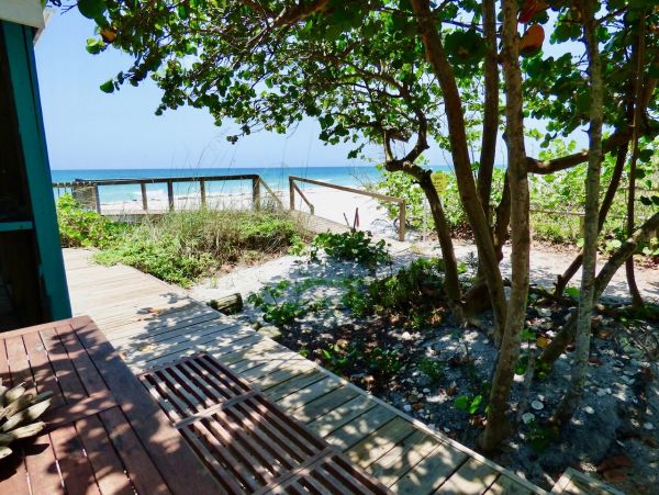 Lovely Beach Cottage Divine Views