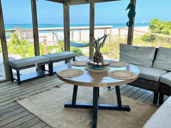 Lovely Beach Cottage Divine Views