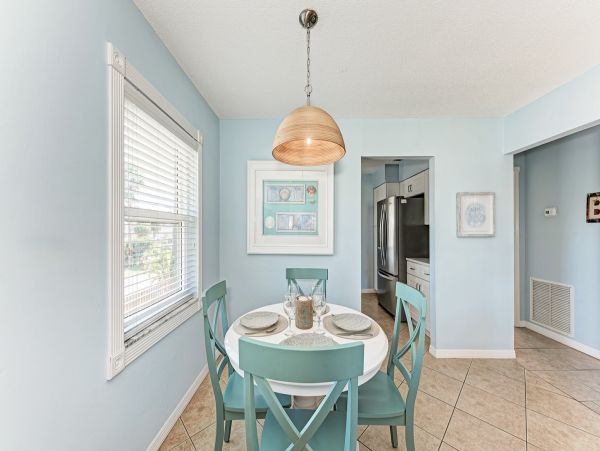 Perfect Holmes Beach Vacation Rental Sleeps Six Guests