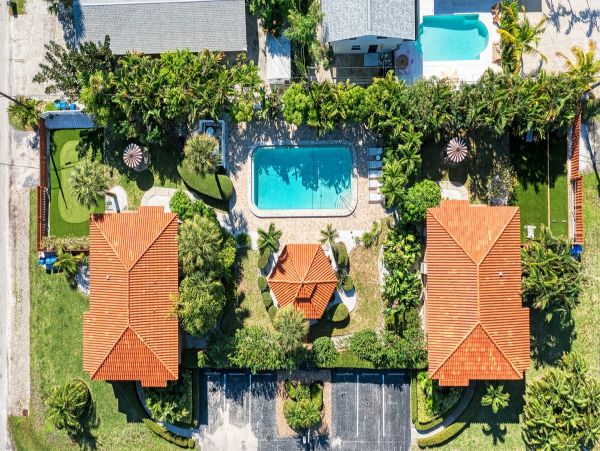 Perfect Holmes Beach Vacation Rental Sleeps Six Guests