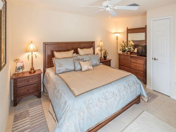 Luxury 4 Bedroom Perfect Getaway with Private Pool in Naples