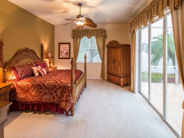 Luxury 4 Bedroom Perfect Getaway with Private Pool in Naples