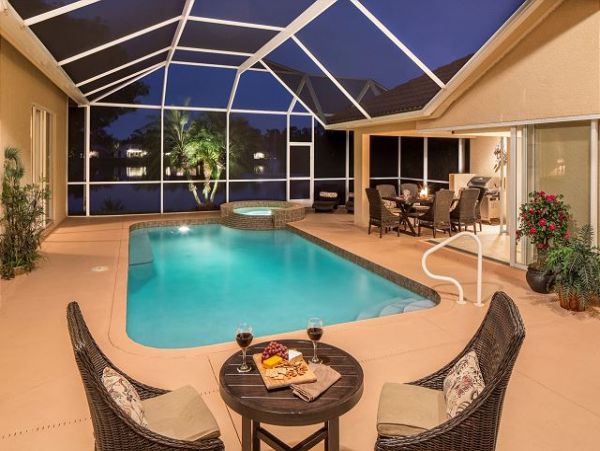 Luxury 4 Bedroom Perfect Getaway with Private Pool in Naples