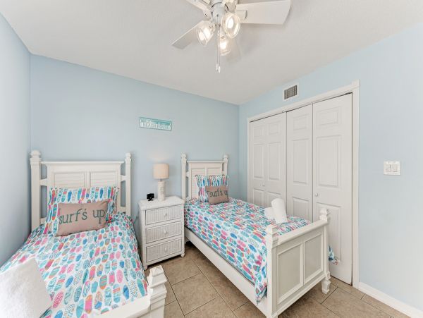 Charming Vacation Rental on Holmes Beach. Call Today.